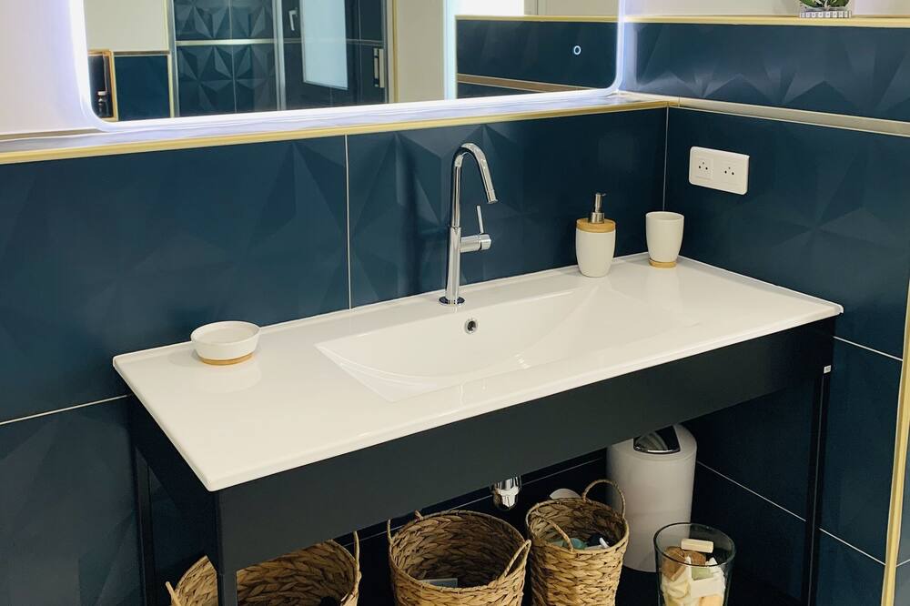 Photo of Bathroom in Bourran