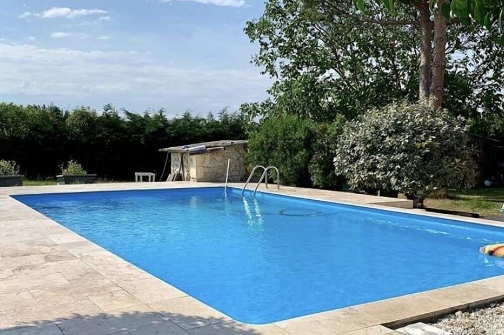 Photo of Outdoor in Bourran