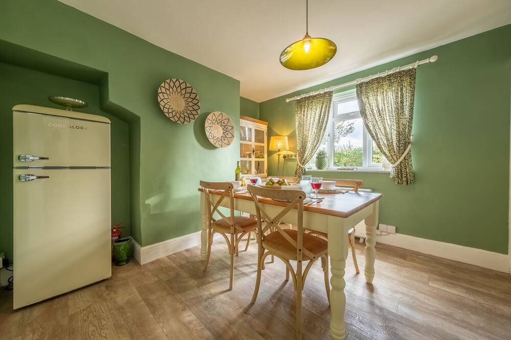 Photo of Bedroom in Deepdale