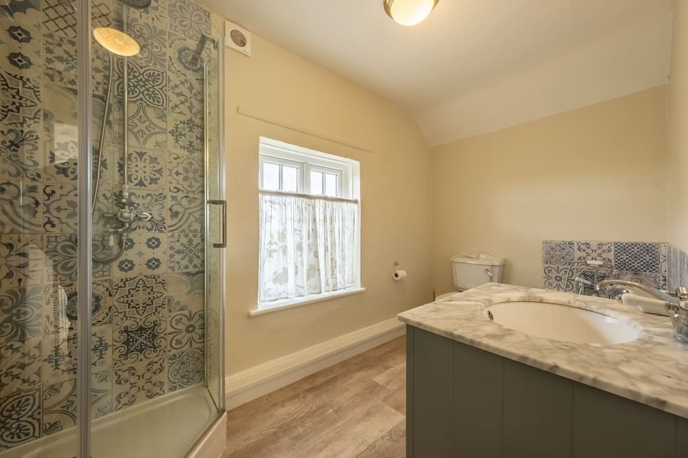 Photo of Bathroom in Deepdale