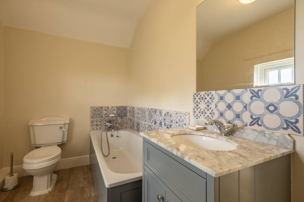 Photo of Bathroom in Deepdale