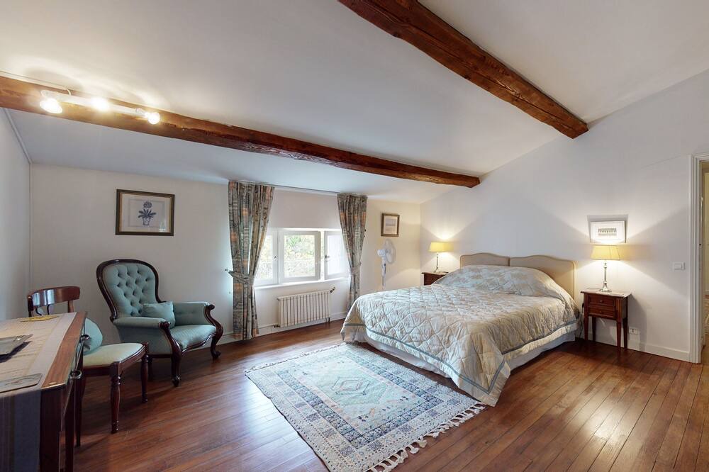 Photo of Bedroom in Beauteville