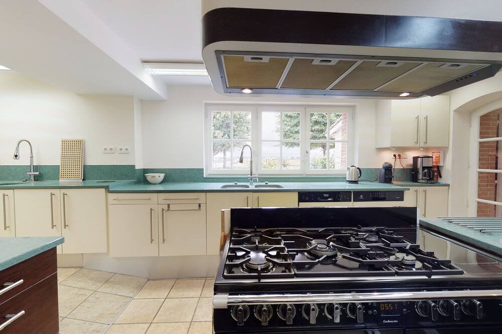 Photo of Kitchen in Beauteville