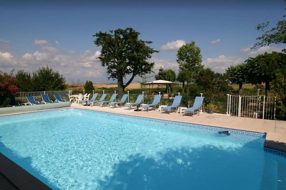 Photo of Outdoor in Beauteville