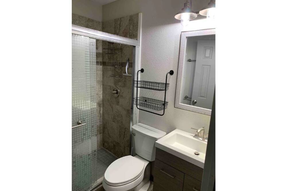 Photo of Bathroom in Thackerville