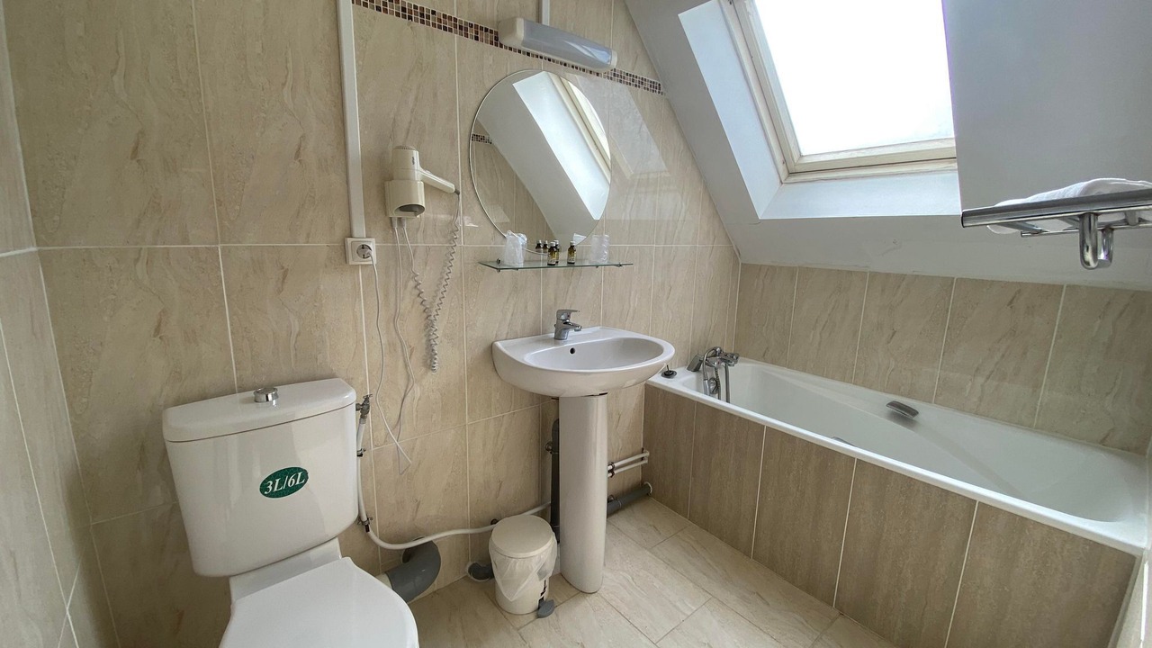 Photo of Bathroom in Azay-le-Rideau