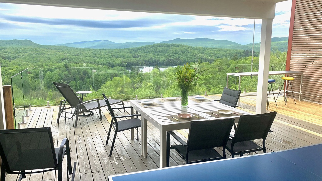 Photo of Outdoor in Bolton-Est