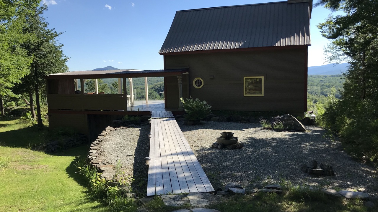 Photo of Outdoor in Bolton-Est