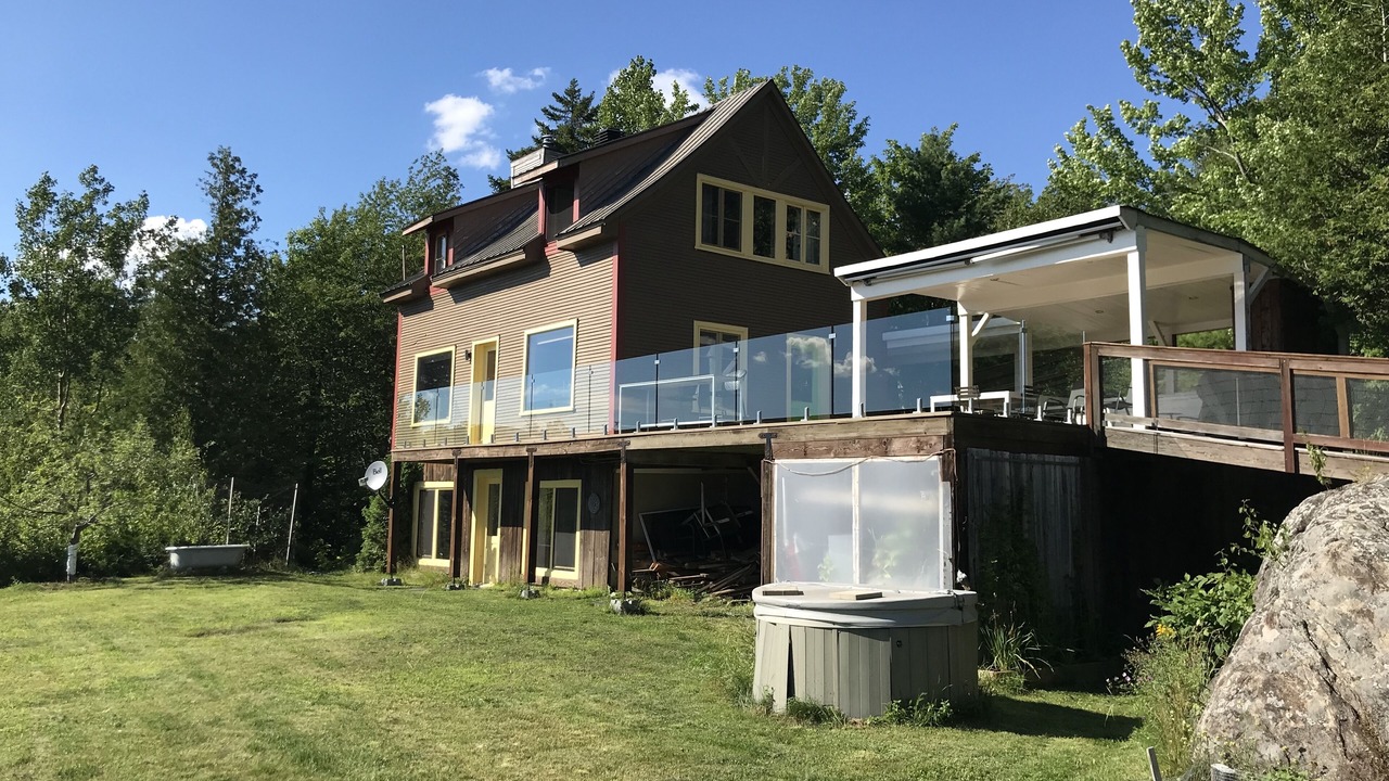 Photo of Outdoor in Bolton-Est