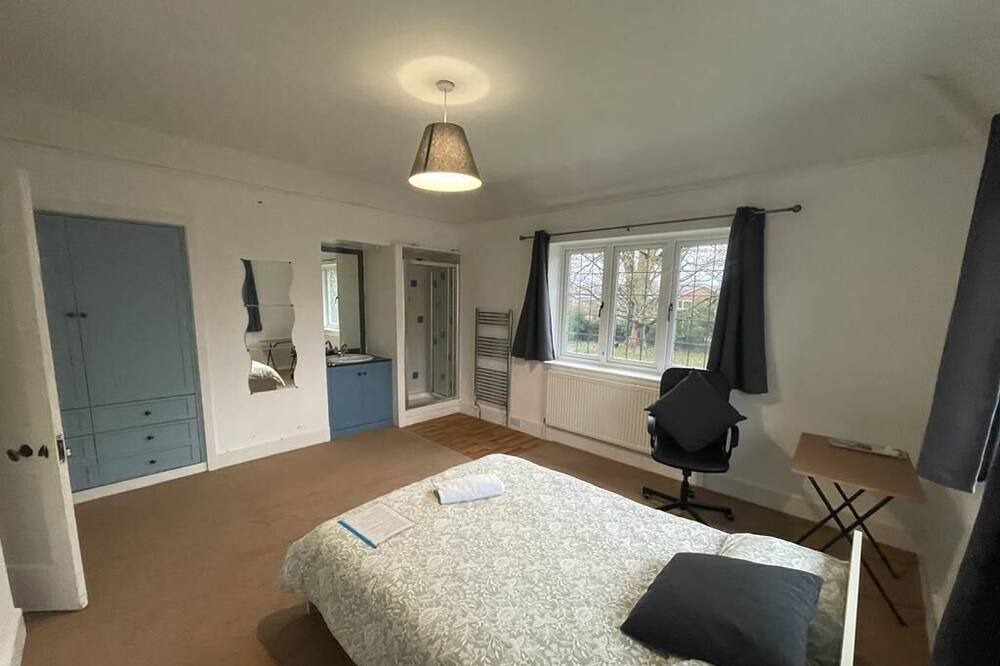 Photo of Bedroom in Severn Beach