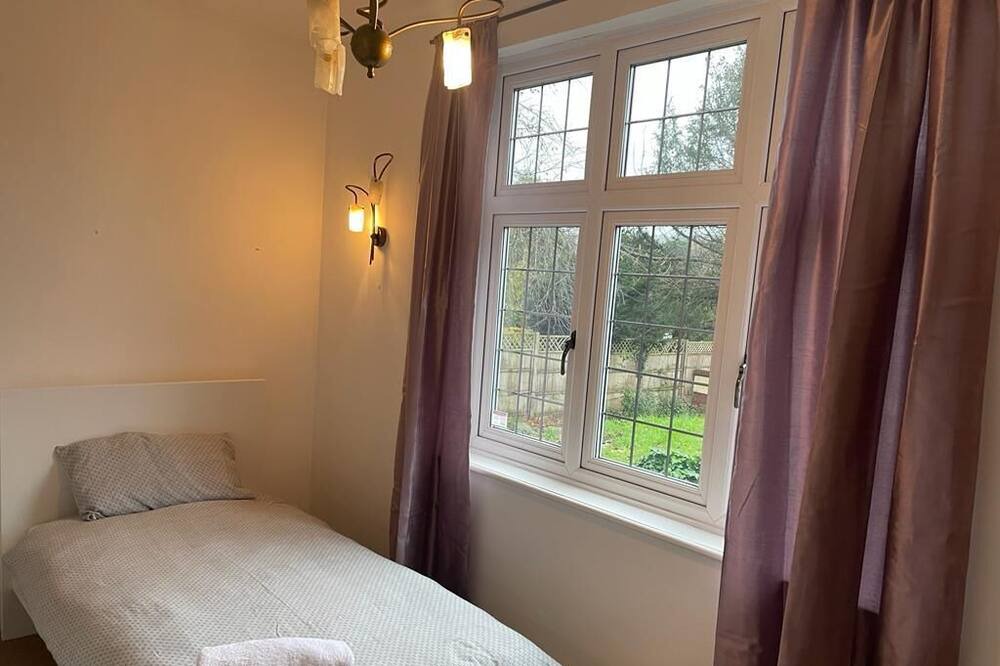 Photo of Bedroom in Severn Beach