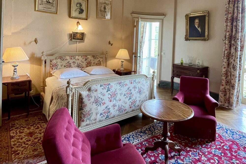 Photo of Bedroom in La Jumelliere