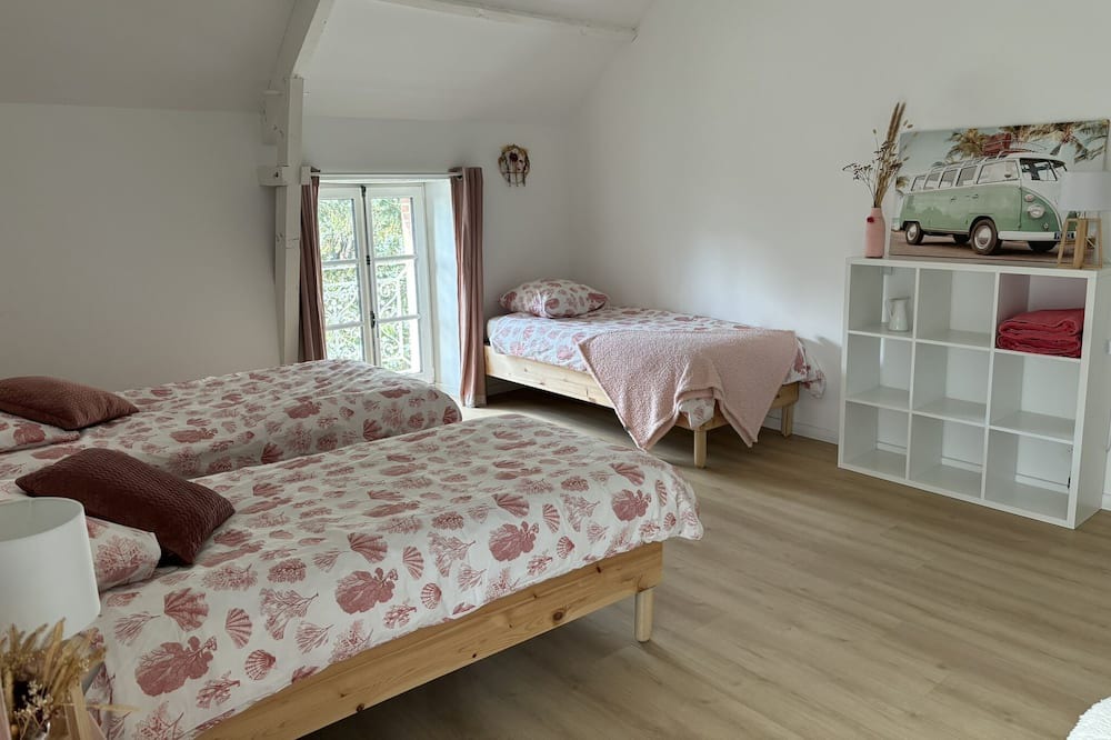 Photo of Bedroom in Campbon