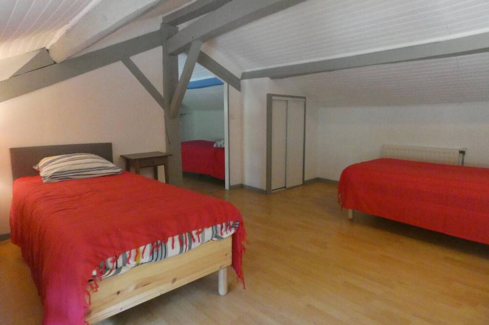 Photo of Bedroom in Belis