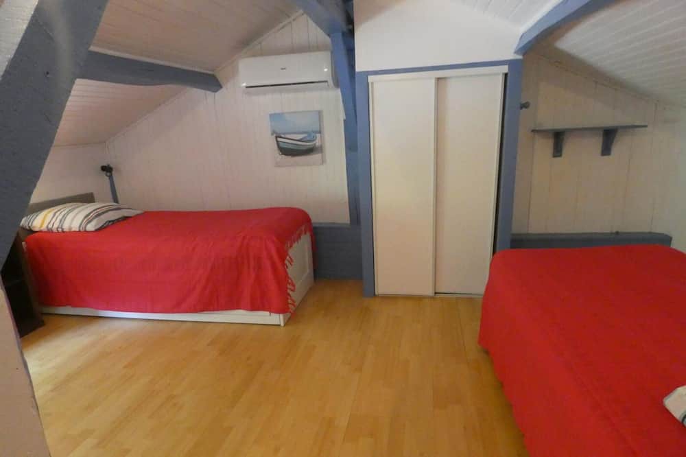 Photo of Bedroom in Belis