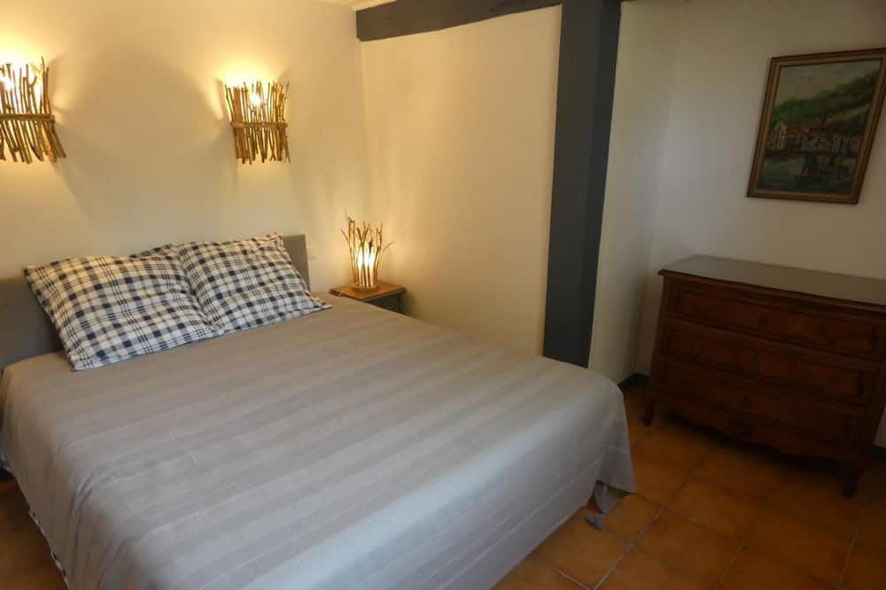 Photo of Bedroom in Belis
