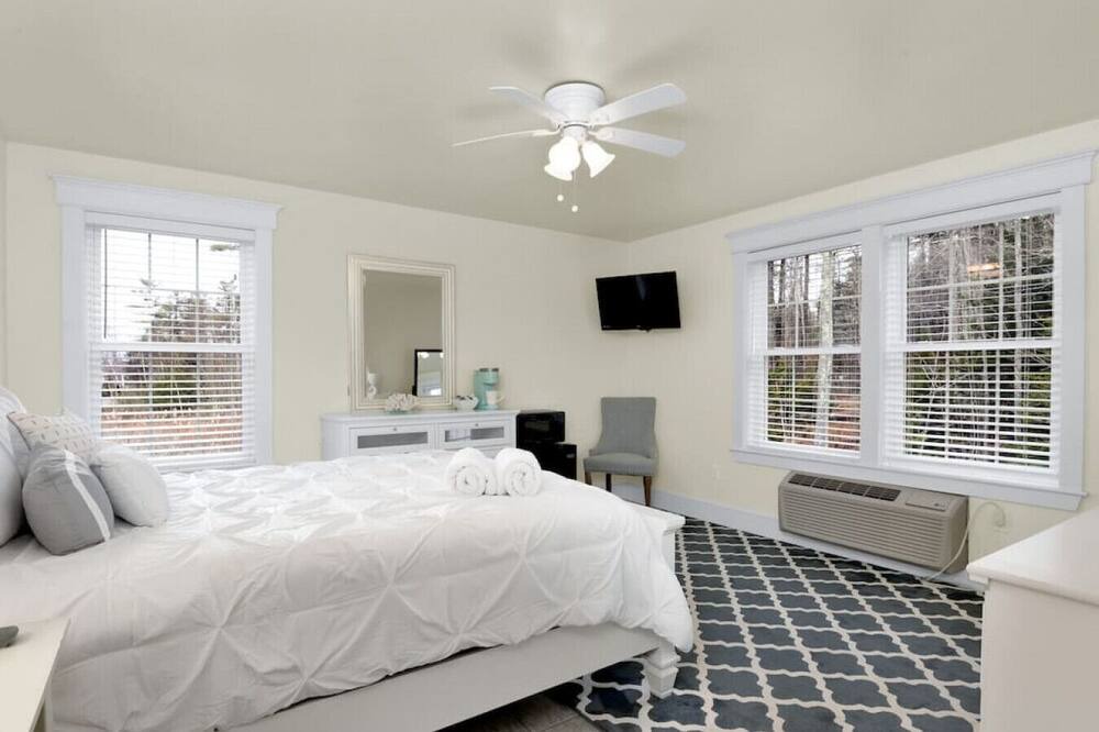 Photo of Others in Edgecomb