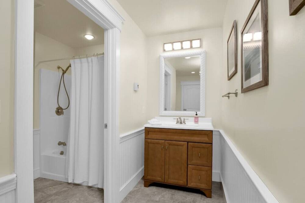 Photo of Others in Edgecomb