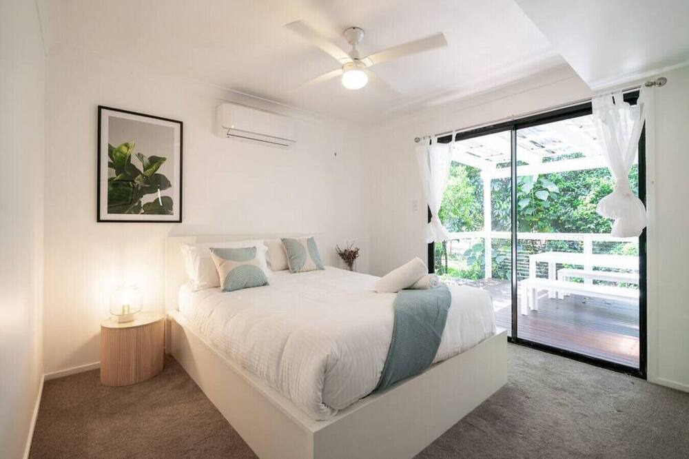 Photo of Others in West Burleigh