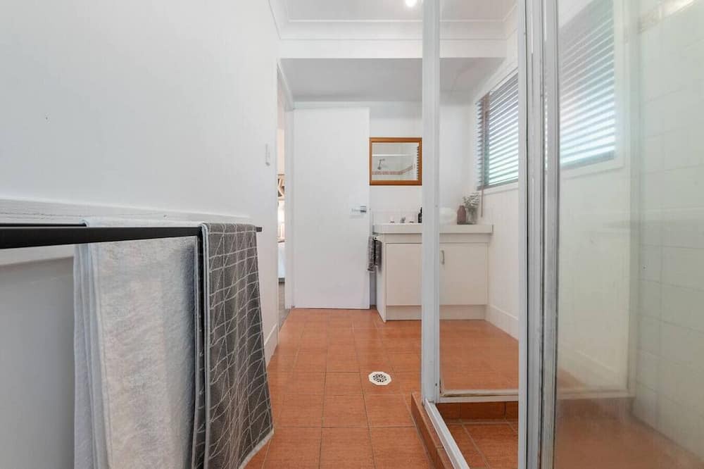 Photo of Others in West Burleigh