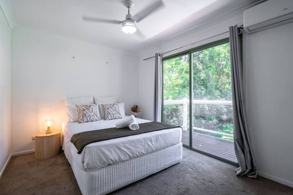 Photo of Others in West Burleigh