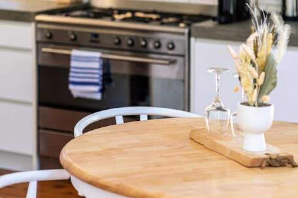 Photo of Others in West Burleigh