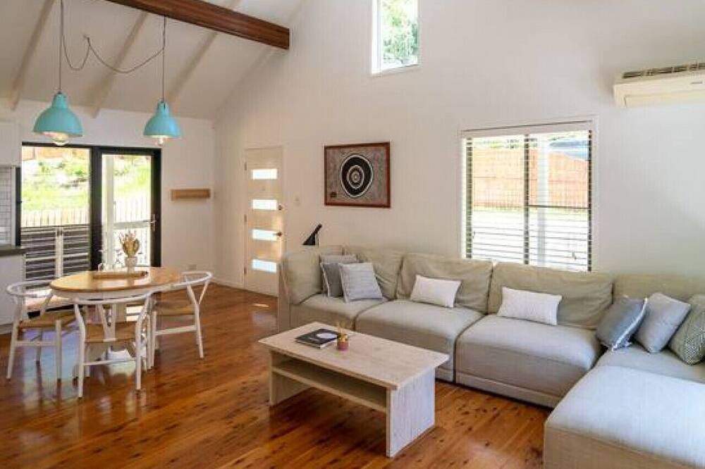 Photo of Others in West Burleigh