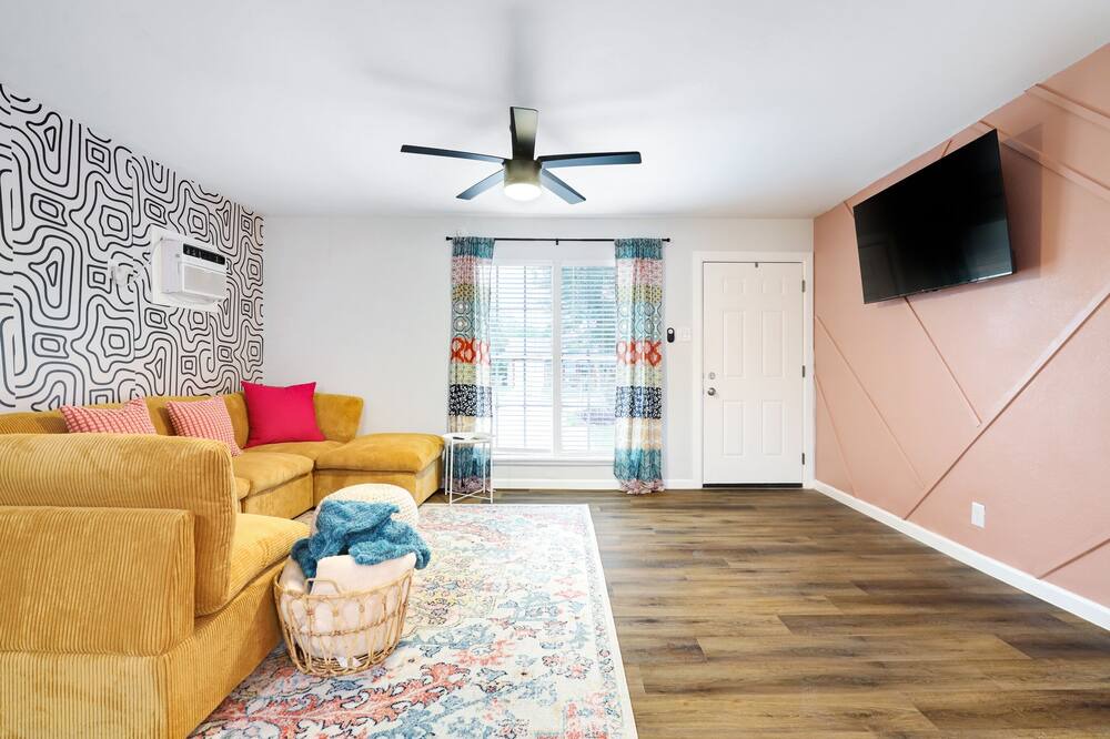 Photo of Livingroom in Southside