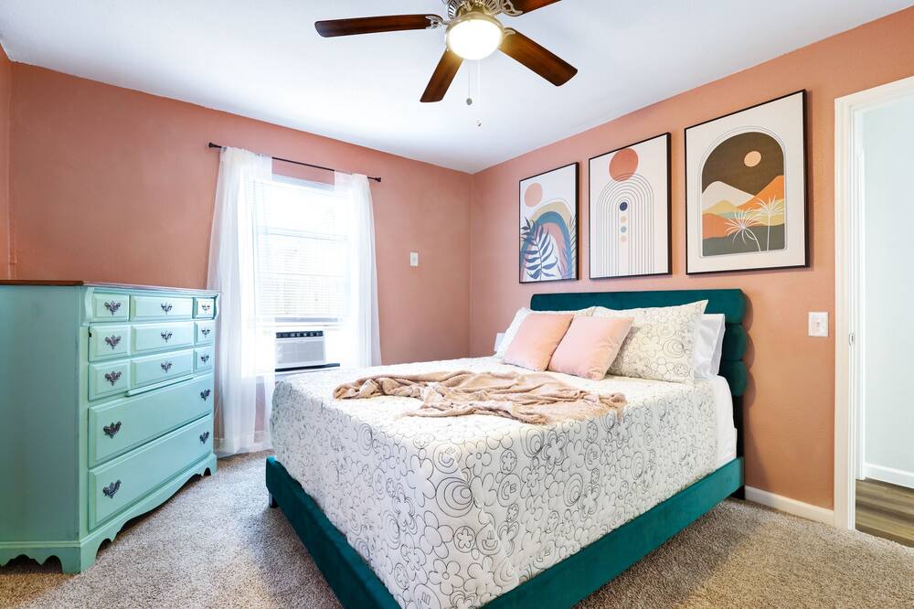 Photo of Bedroom in Southside