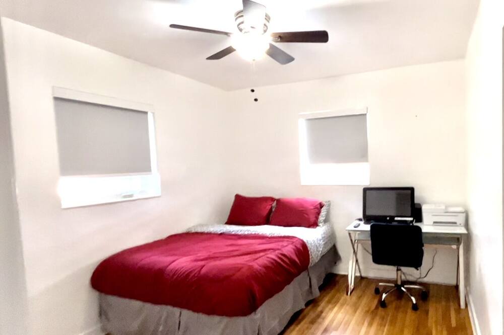 Photo of Bedroom in Ives Estates