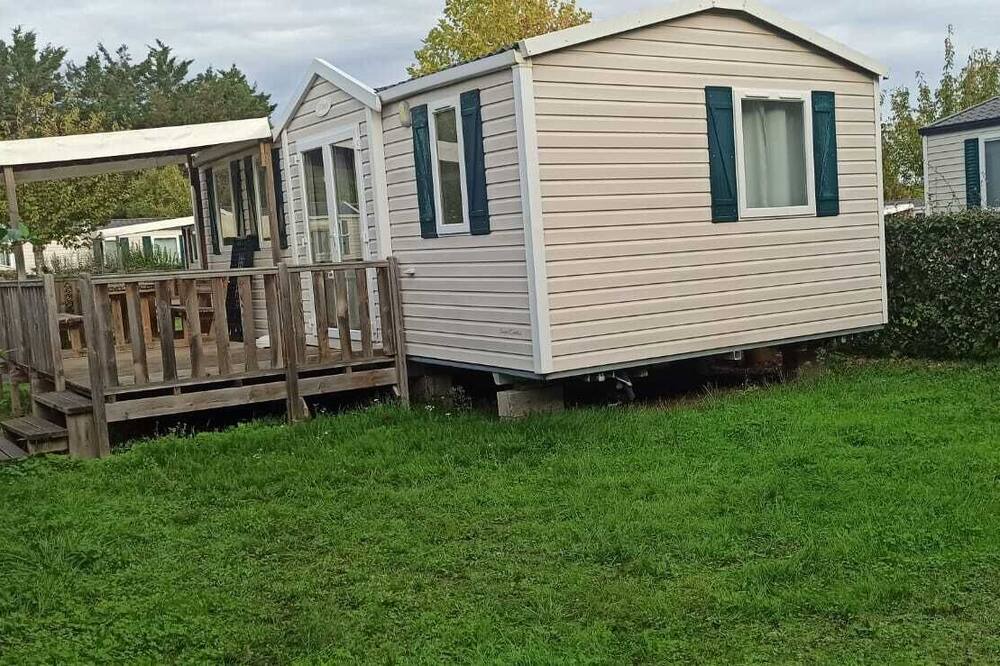 Photo of Outdoor in Trogues