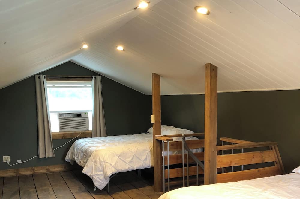 Photo of Bedroom in Wales Center
