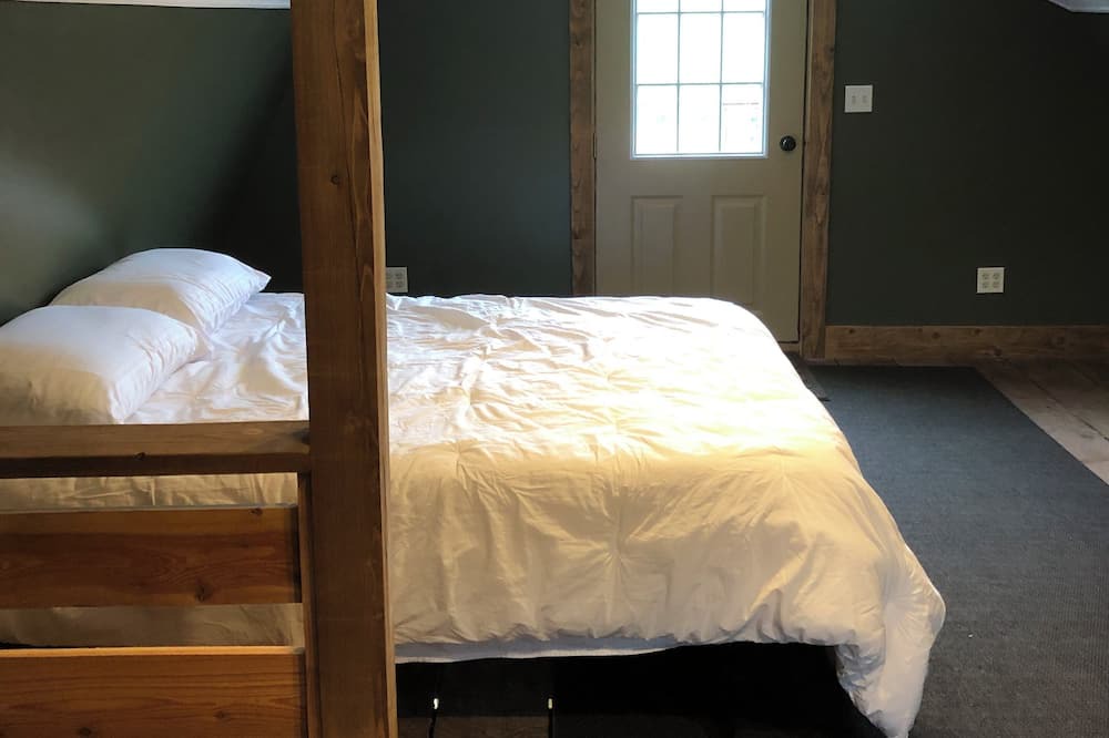 Photo of Bedroom in Wales Center