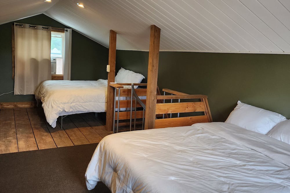 Photo of Bedroom in Wales Center