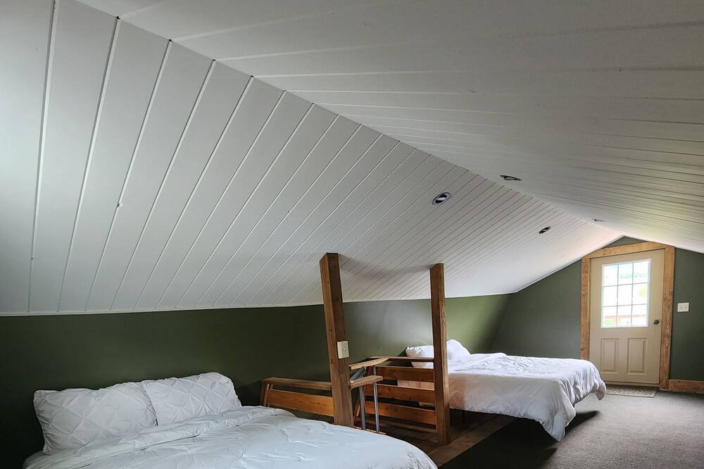 Photo of Bedroom in Wales Center