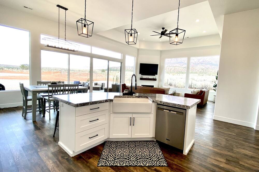 Photo of Others in Apple Valley