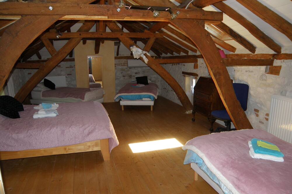 Photo of Bedroom in Saint-Vite