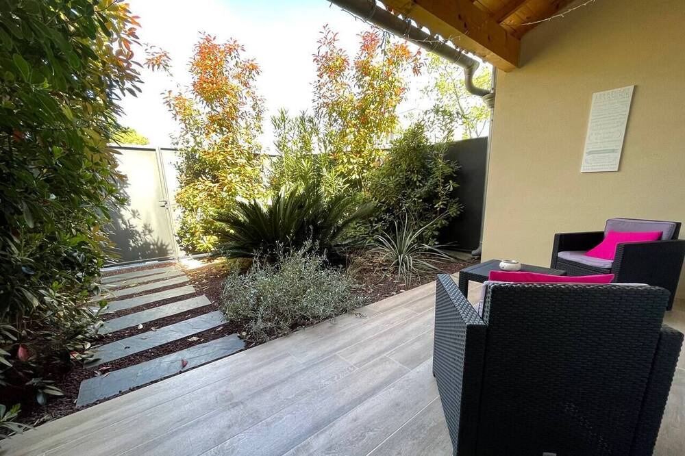Photo of Outdoor in Uchaux
