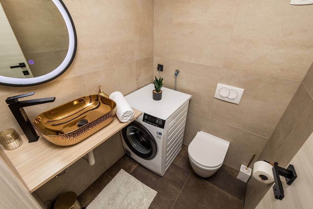 Photo of Bathroom in Fuzine