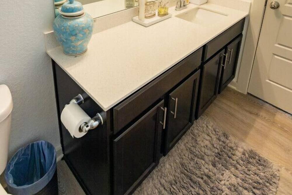 Photo of Bathroom in Manor