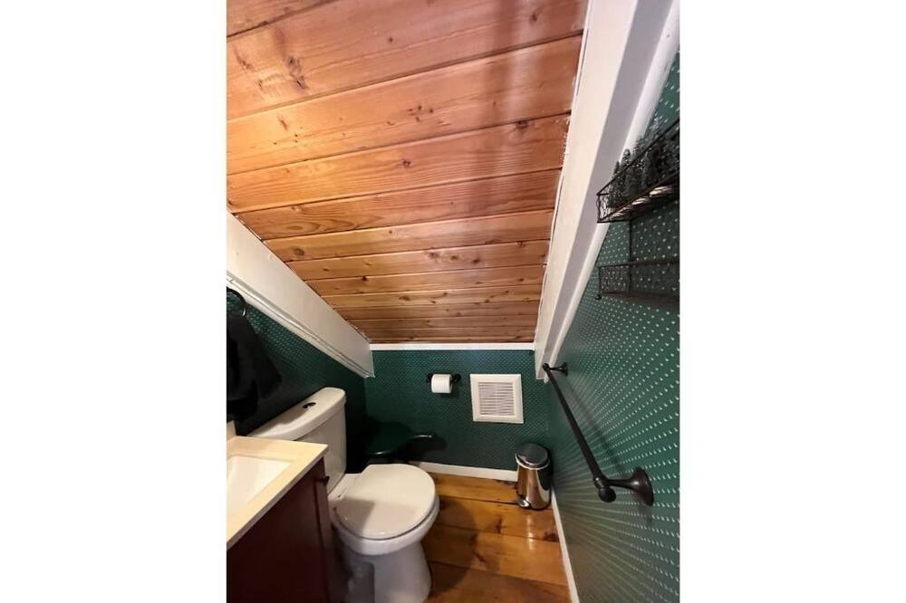 Photo of Bathroom in Wardsboro