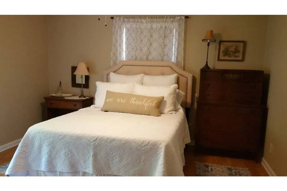 Photo of Bedroom in Fredericksburg