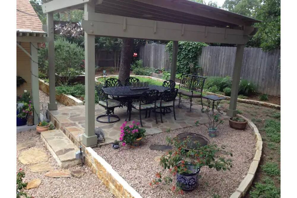 Photo of Outdoor in Clarksville