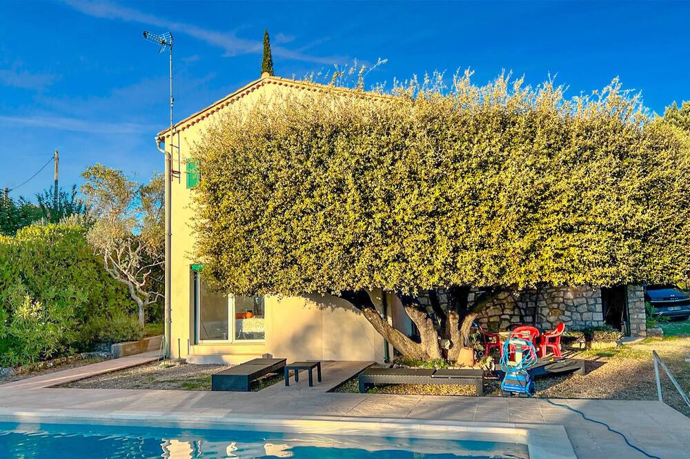 Photo of Outdoor in Ginasservis