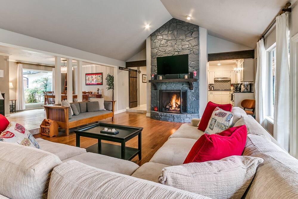 Photo of Livingroom in Oklahoma City