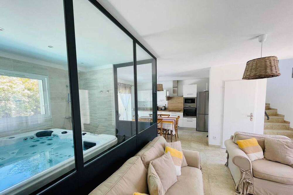 Photo of Livingroom in Uchaux