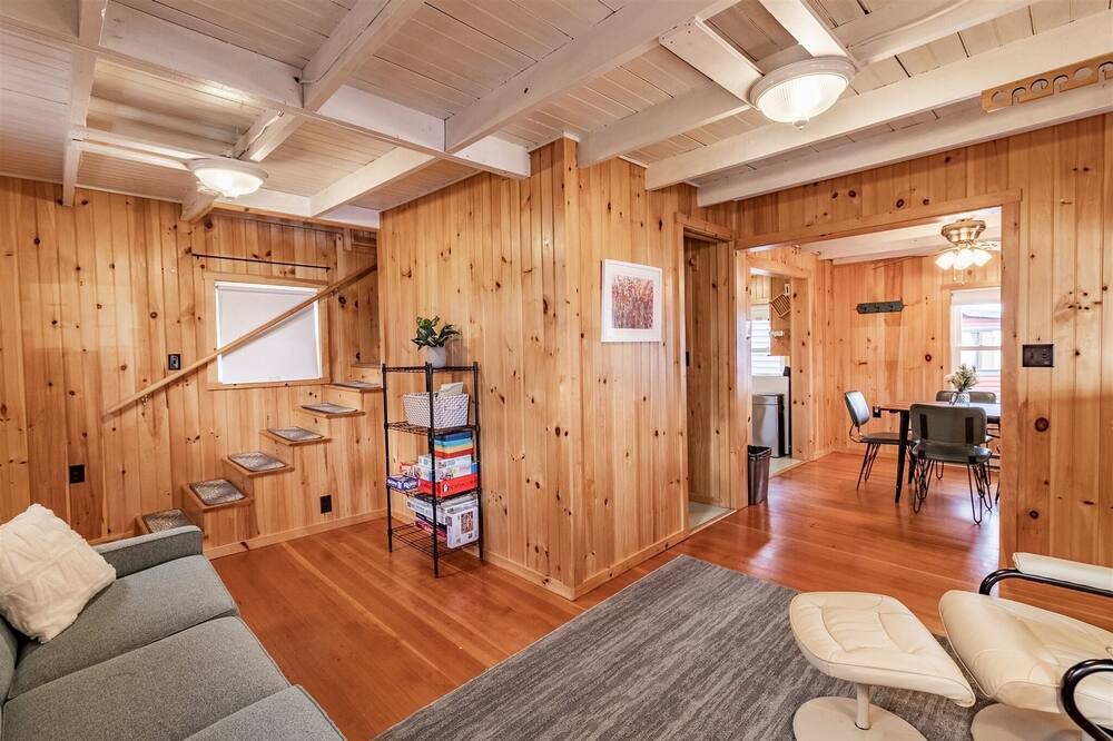 Photo of Others in Greene