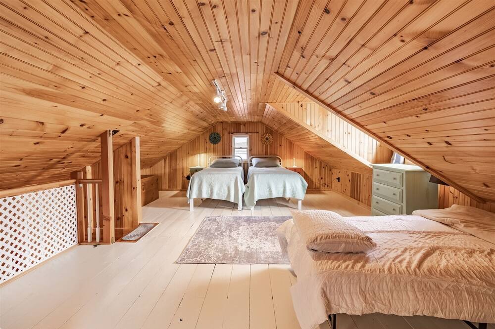 Photo of Others in Greene