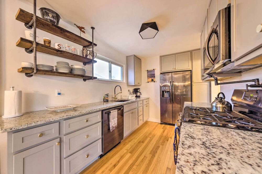 Photo of Kitchen in Lindenwood Park