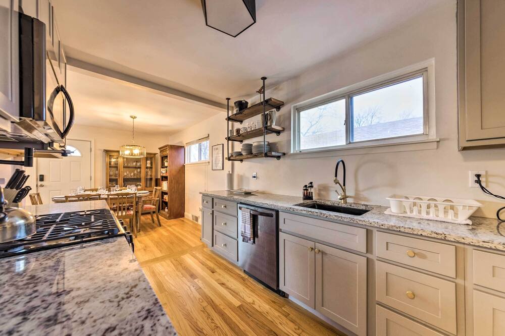 Photo of Kitchen in Lindenwood Park